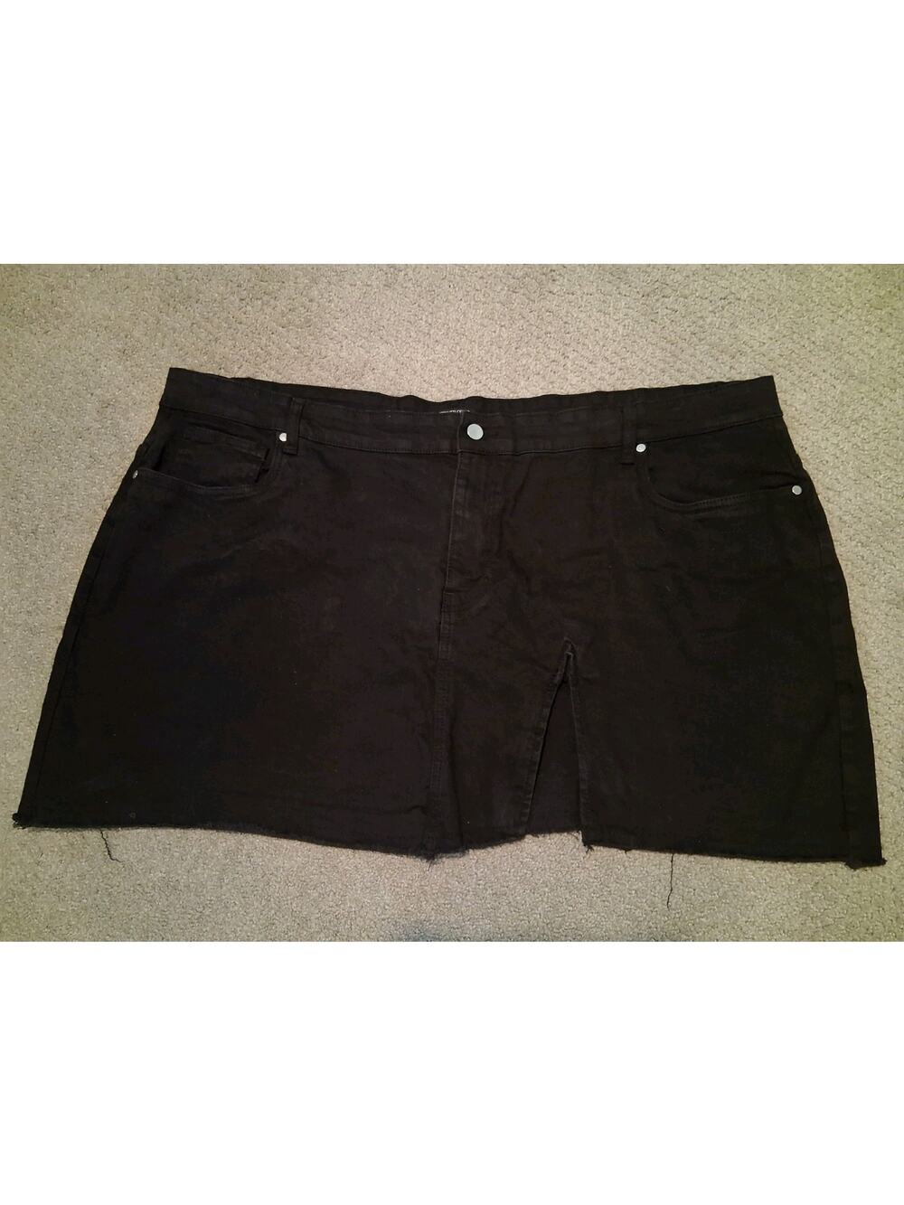 PrettyLittleThing PLT Plus Black Denim Skort Size US 26 Raw Hem NWT New With...